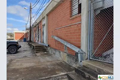 108 S Alamo Street, Refugio, TX 78377 - Photo 34