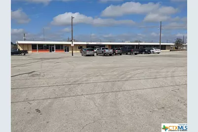 108 S Alamo Street, Refugio, TX 78377 - Photo 2