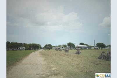 1203 W Houston Avenue, Seadrift, TX 77983 - Photo 2