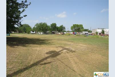 109 W Heaton Street, Cuero, TX 77954 - Photo 1