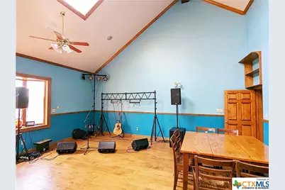 321 Weiss Road, New Braunfels, TX 78130 - Photo 18