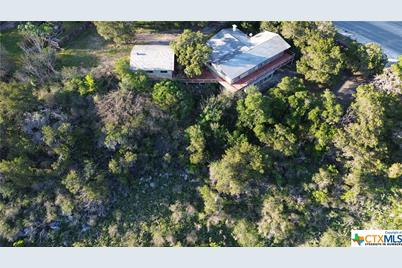 1203 N Walnut Avenue, New Braunfels, TX 78130 - Photo 4