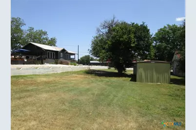 840 S Castell Avenue, New Braunfels, TX 78130 - Photo 4