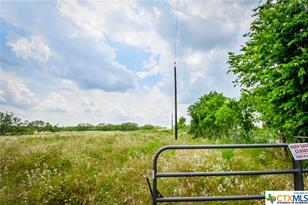 000 County Road 447, Waelder, TX 78959 - Photo 8