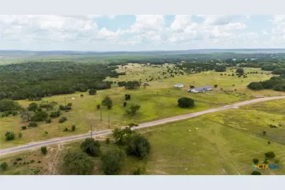 320 S Waterbuck Way, Lampasas, TX 76550 - Photo 4