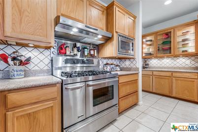 8177 Boenig Road, Seguin, TX 78155 - Photo 6