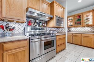 8177 Boenig Rd, Seguin, TX 78155 - Photo 6