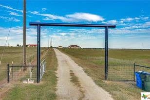 8177 Boenig Rd, Seguin, TX 78155 - Photo 18