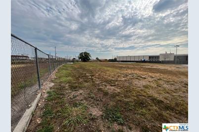 205 Profit Drive, Victoria, TX 77901 - Photo 40
