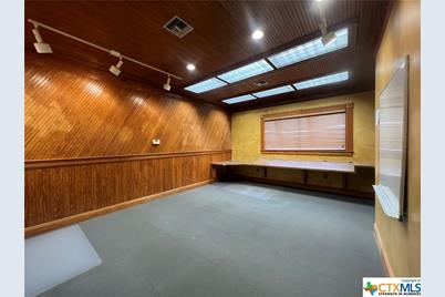 205 Profit Drive, Victoria, TX 77901 - Photo 10