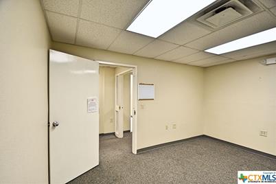 109 N River Street, Seguin, TX 78155 - Photo 18