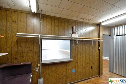 106 N Austin Street, Seguin, TX 78155 - Photo 12