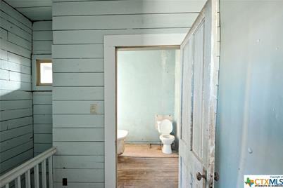 107 N Austin Street, Seguin, TX 78155 - Photo 16