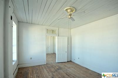 107 N Austin Street, Seguin, TX 78155 - Photo 20