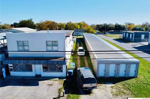 832 & 834 W Main St, Port Lavaca, TX 77979 - Photo 1