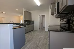 407 Gamel St, Lampasas, TX 76550 - Photo 8