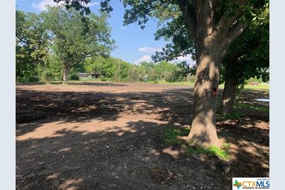 542 W Pietzsch, Bartlett, TX 76534 - Photo 2