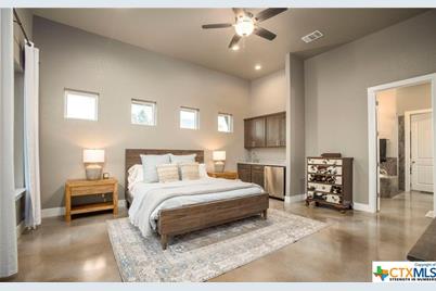 345 Laguna Road, Bandera, TX 78003 - Photo 10