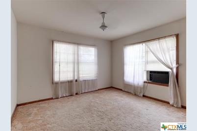 1546 US Highway 90A, Hallettsville, TX 77964 - Photo 16