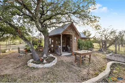 1900 Granite Springs Dr., Fredericksburg, TX 78624 - Photo 12