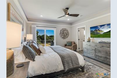 1228 Ervendberg Avenue #304, New Braunfels, TX 78130 - Photo 10