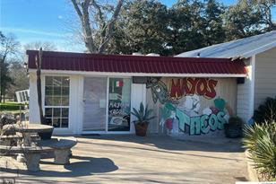 402 Dunn St, Yoakum, TX 77995 - Photo 34