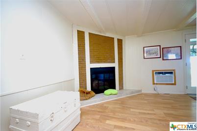 2301 E US Highway 90, Flatonia, TX 78941 - Photo 18