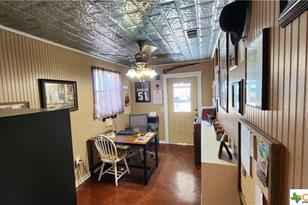 1062 County Rd 101, Rogers, TX 76569 - Photo 20