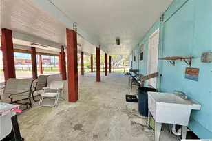512 W Adams St, Port O'Connor, TX 77982 - Photo 26