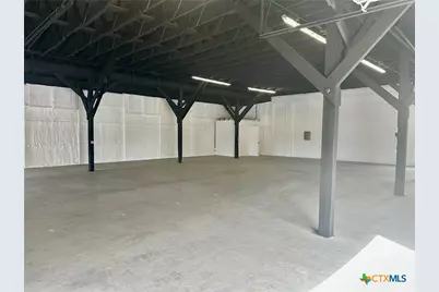 200 W2 W New Braunfels Street #W2, Seguin, TX 78155 - Photo 10