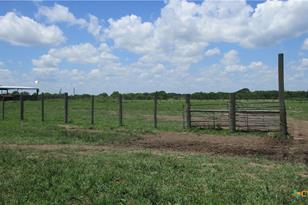6018 County Rd 18, Damon, TX 77430 - Photo 8