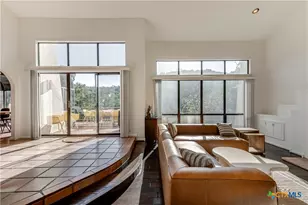 1078 Hillside Vw, New Braunfels, TX 78132 - Photo 6