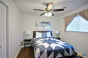 730 E Mather St, New Braunfels, TX 78130 - Photo 10