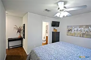 730 E Mather St, New Braunfels, TX 78130 - Photo 14