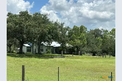 725 Post Oak Road, Goliad, TX 77963 - Photo 1