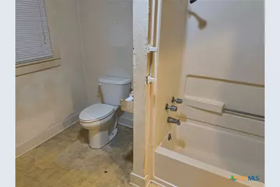 725 Post Oak Road, Goliad, TX 77963 - Photo 16