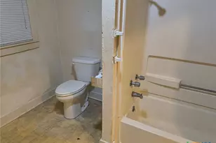 725 Post Oak Rd, Goliad, TX 77963 - Photo 16