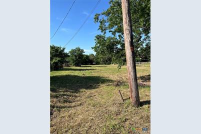 557 Collins Street, Seguin, TX 78155 - Photo 2