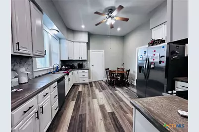 317 Crittenden Street, Yoakum, TX 77995 - Photo 16