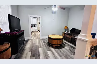 317 Crittenden Street, Yoakum, TX 77995 - Photo 10