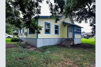 317 Crittenden Street, Yoakum, TX 77995 - Photo 20