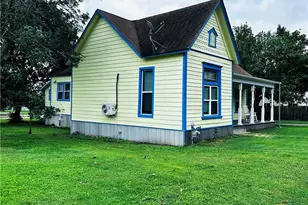 317 Crittenden St, Yoakum, TX 77995 - Photo 24