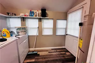 317 Crittenden St, Yoakum, TX 77995 - Photo 18