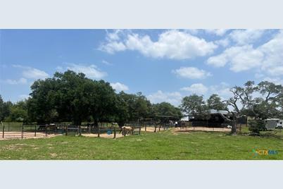 2700 Cr 400 Road, Yoakum, TX 77995 - Photo 14