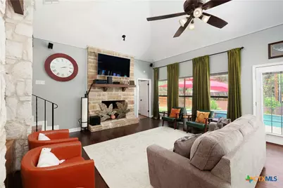 8118 New Dawn, San Antonio, TX 78250 - Photo 6