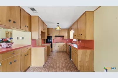 6421 Fm 1117, Seguin, TX 78155 - Photo 12