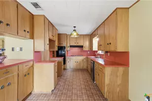 6421 FM1117, Seguin, TX 78155 - Photo 12