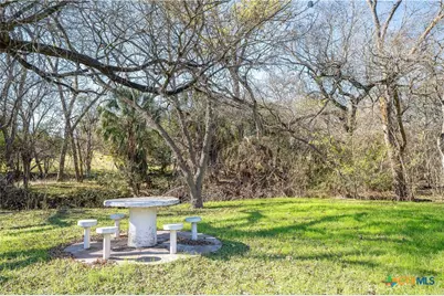 505 N Commerce Street, Lockhart, TX 78644 - Photo 2