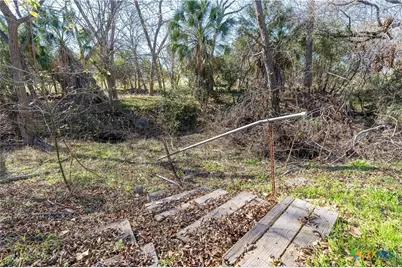 505 N Commerce Street, Lockhart, TX 78644 - Photo 4