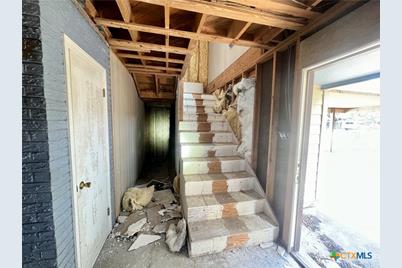 305 E Second Street, Cuero, TX 77954 - Photo 10